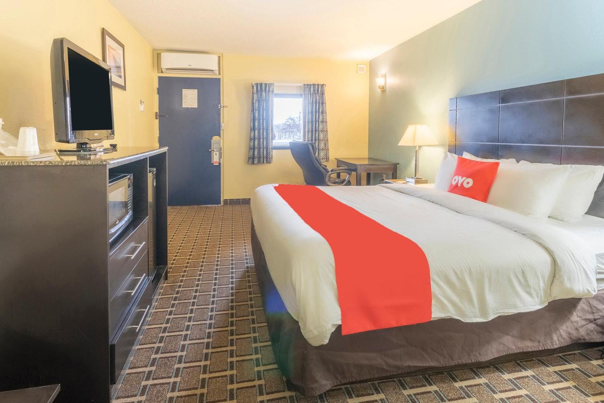 Oyo Hotel Knoxville Tn Cedar Bluff I-40 Extérieur photo