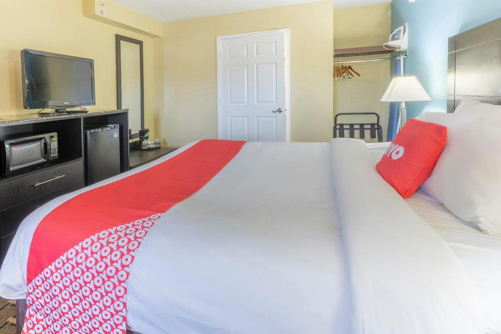 Oyo Hotel Knoxville Tn Cedar Bluff I-40 Extérieur photo