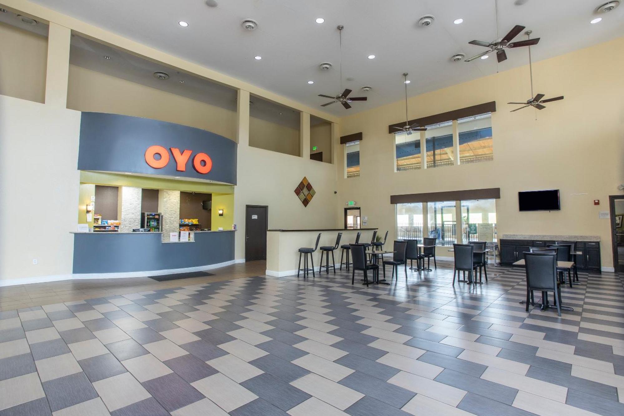 Oyo Hotel Knoxville Tn Cedar Bluff I-40 Extérieur photo
